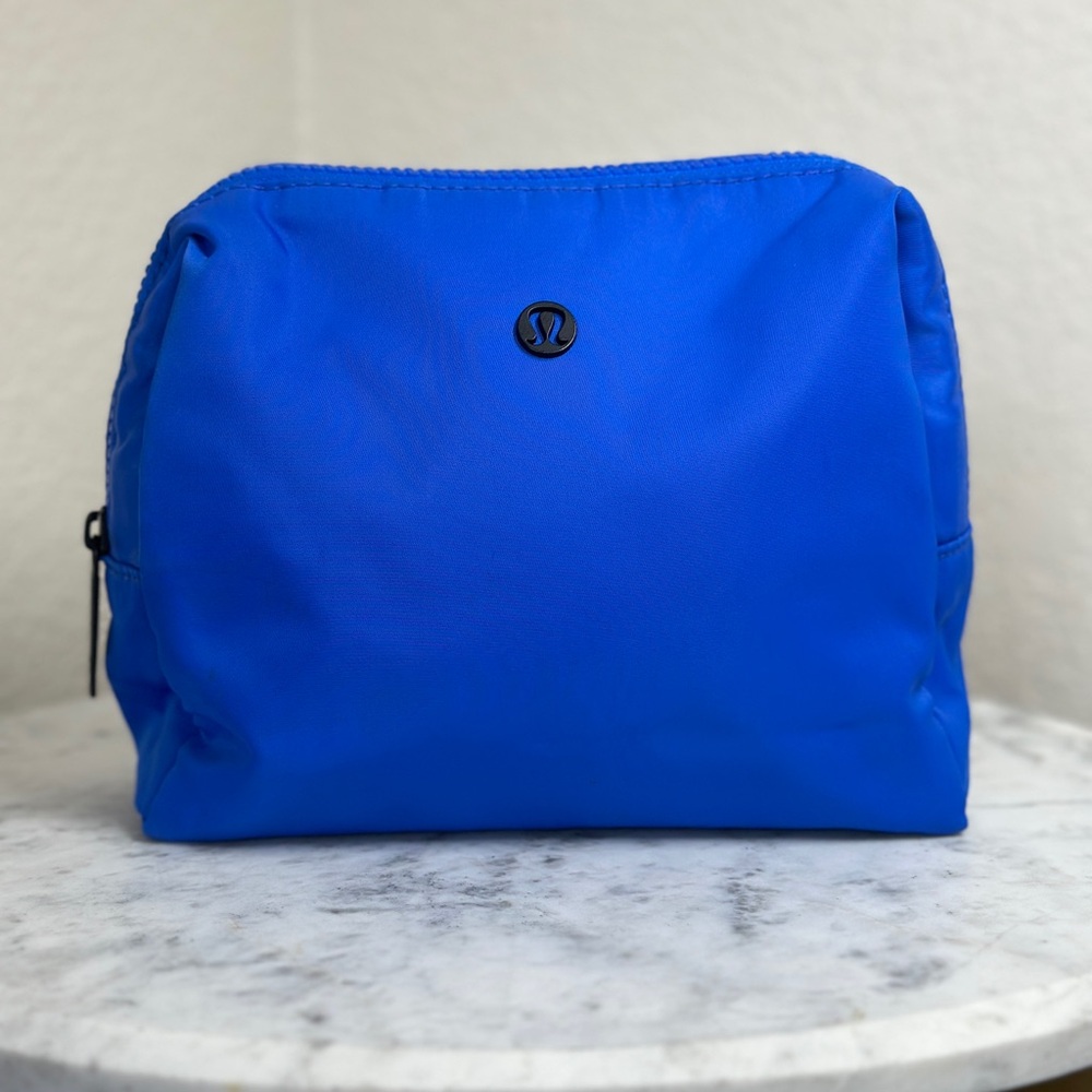 lululemon athletica Vibrant Blue Toiletry Bag| Travel Gym Everyday essential